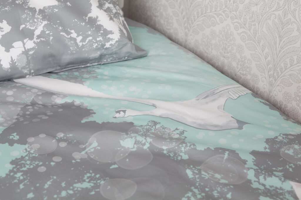 Double bedding set Swans in blue